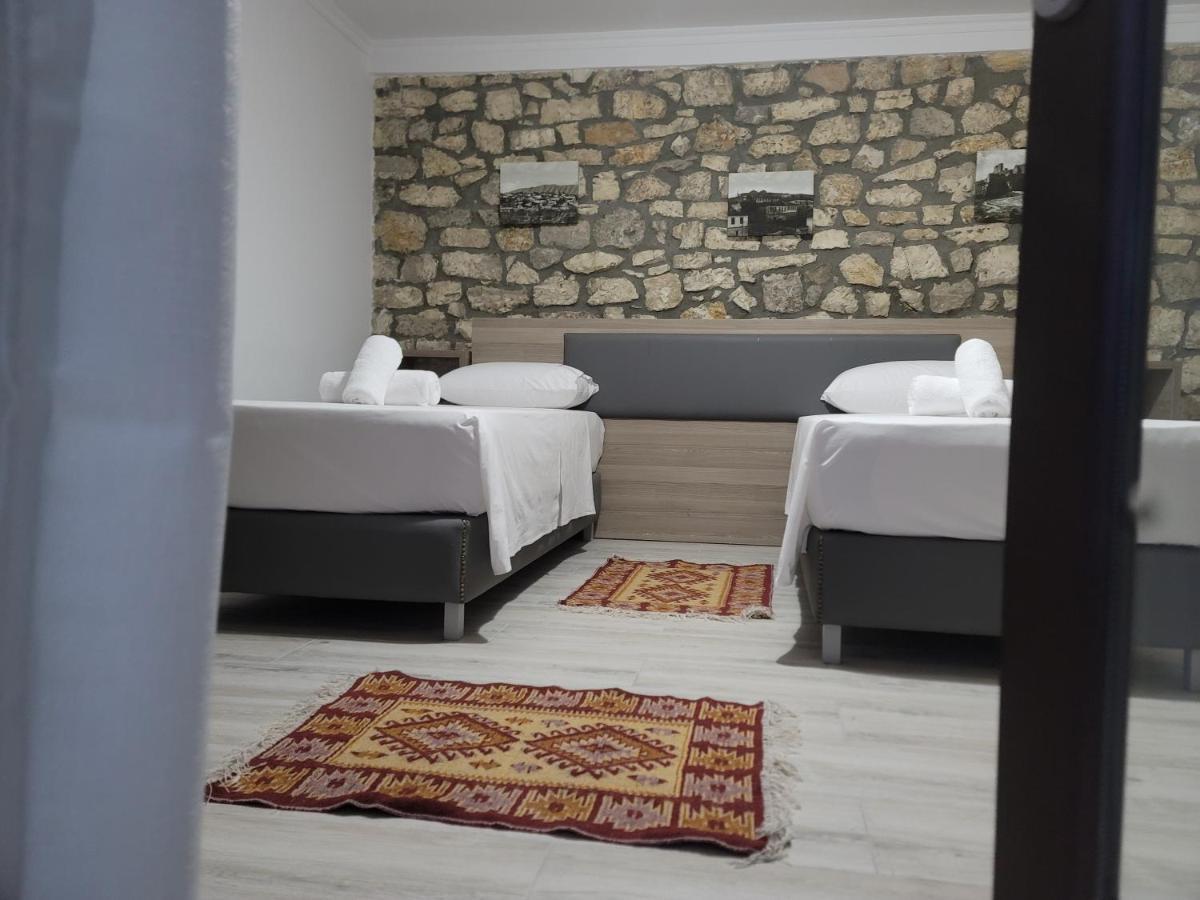 G&K Garden Hotel Μπεράτ Εξωτερικό φωτογραφία