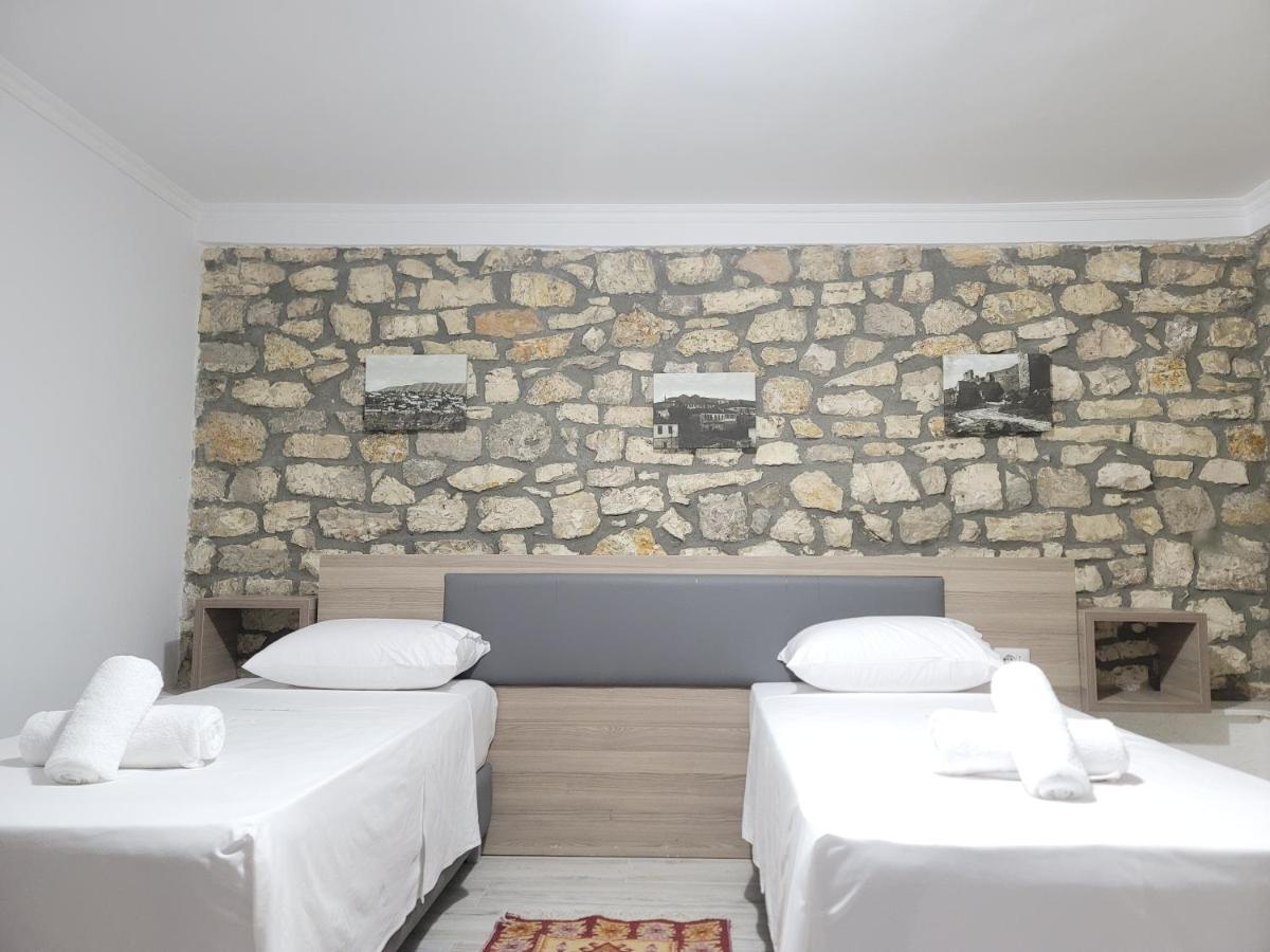 G&K Garden Hotel Μπεράτ Εξωτερικό φωτογραφία